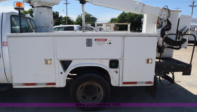 image for item K7281 2003 Ford F550 bucket truck