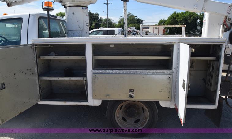 image for item K7281 2003 Ford F550 bucket truck