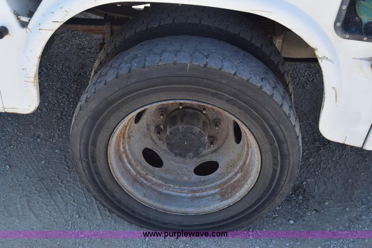 image for item K7281 2003 Ford F550 bucket truck