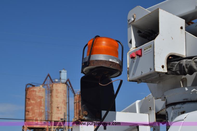 image for item K7281 2003 Ford F550 bucket truck