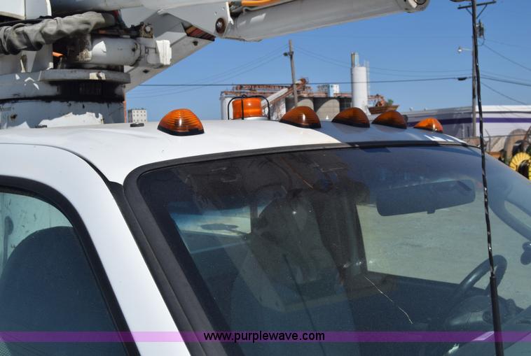 image for item K7281 2003 Ford F550 bucket truck