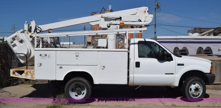 image for item K7282 2000 Ford F450 Super Duty XL bucket truck