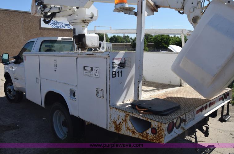 image for item K7282 2000 Ford F450 Super Duty XL bucket truck