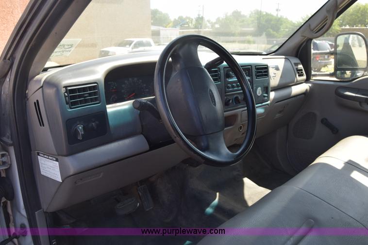 image for item K7282 2000 Ford F450 Super Duty XL bucket truck