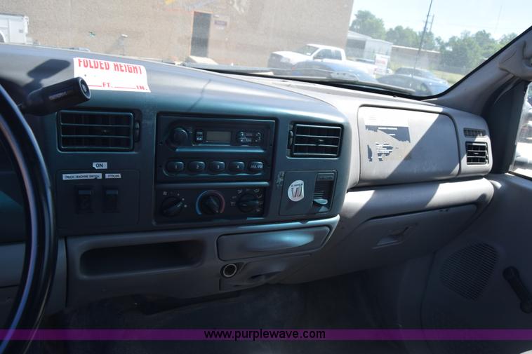 image for item K7282 2000 Ford F450 Super Duty XL bucket truck