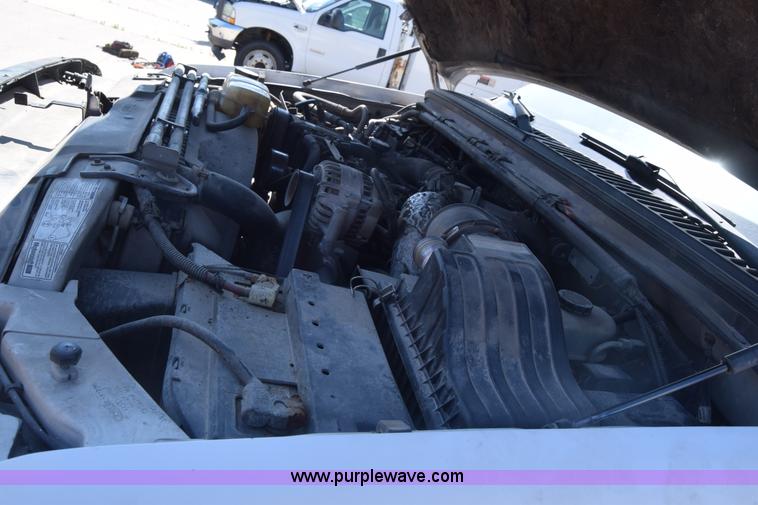 image for item K7282 2000 Ford F450 Super Duty XL bucket truck