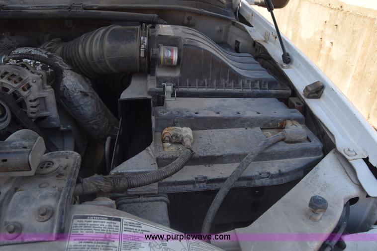 image for item K7282 2000 Ford F450 Super Duty XL bucket truck