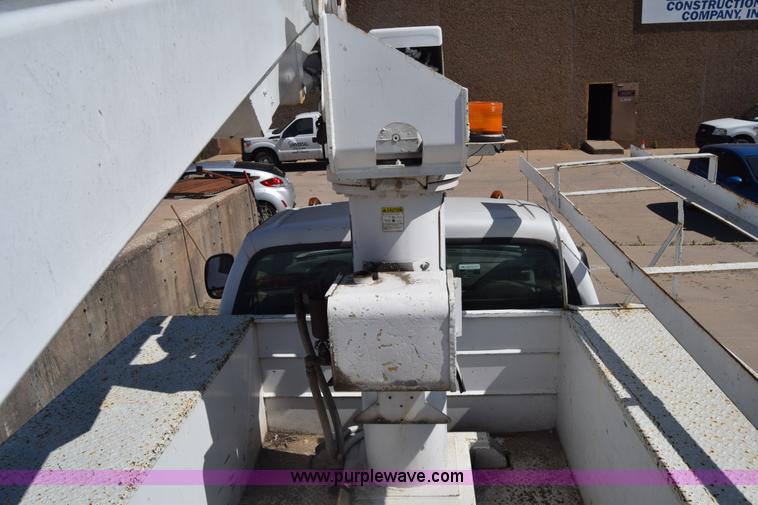 image for item K7282 2000 Ford F450 Super Duty XL bucket truck
