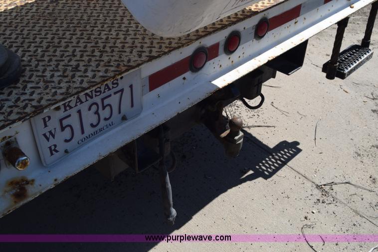 image for item K7282 2000 Ford F450 Super Duty XL bucket truck