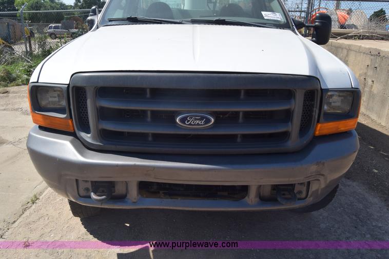 image for item K7282 2000 Ford F450 Super Duty XL bucket truck