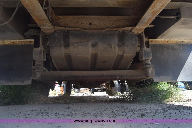 image for item K7282 2000 Ford F450 Super Duty XL bucket truck