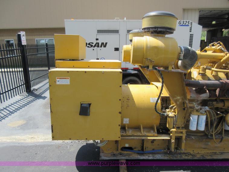 image for item K7899 2000 Caterpillar 3412 SR4B generator