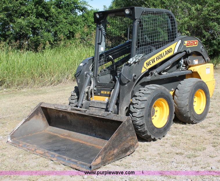 image for item K8796 2012 New Holland L220 skid steer