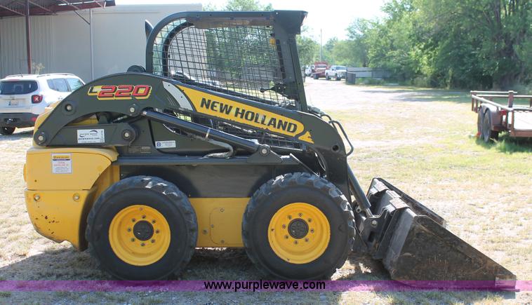 image for item K8796 2012 New Holland L220 skid steer
