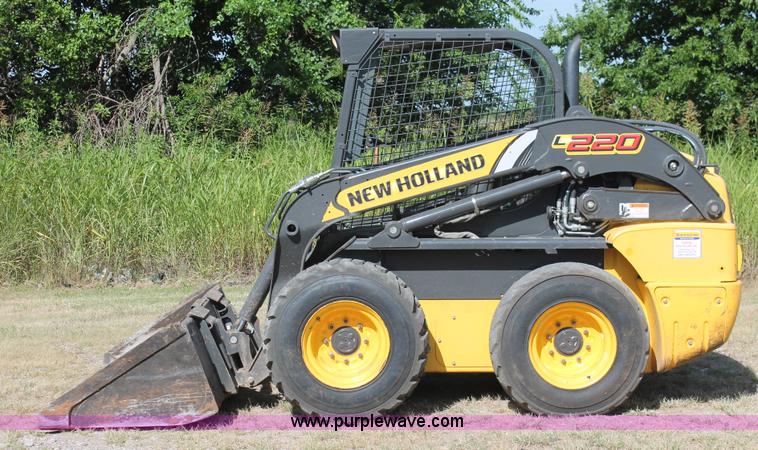 image for item K8796 2012 New Holland L220 skid steer