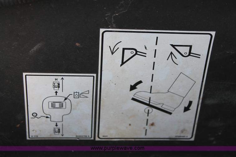 image for item K8796 2012 New Holland L220 skid steer