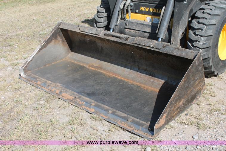 image for item K8796 2012 New Holland L220 skid steer