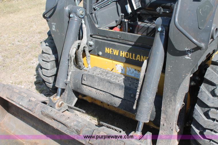 image for item K8796 2012 New Holland L220 skid steer