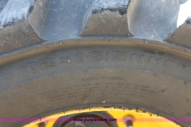 image for item K8796 2012 New Holland L220 skid steer