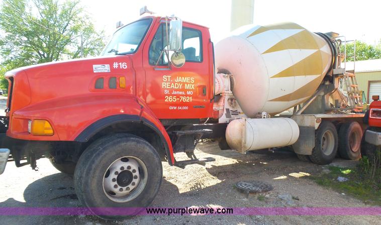 image for item L2018 2000 Sterling L8513 mixer truck