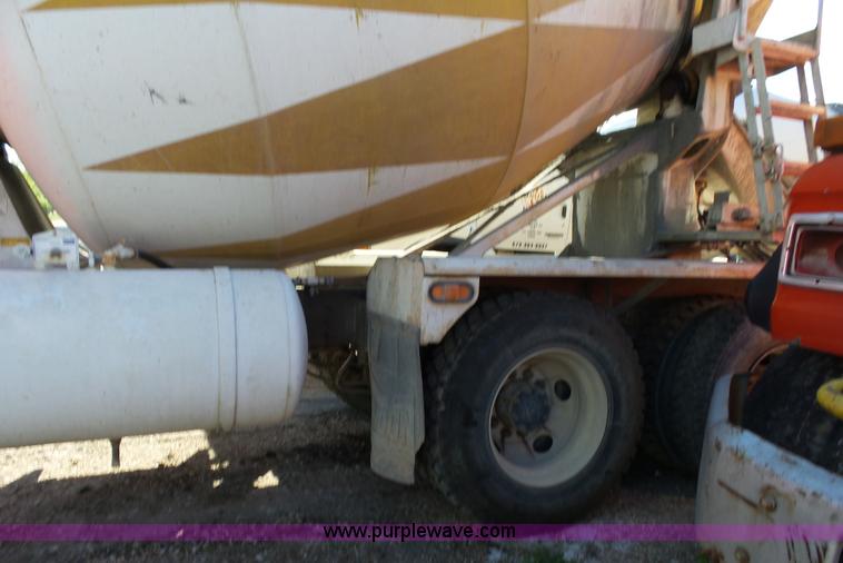 image for item L2018 2000 Sterling L8513 mixer truck