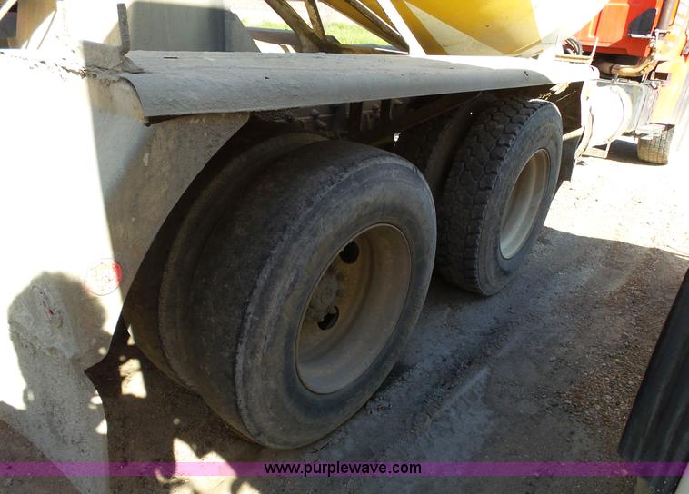 image for item L2018 2000 Sterling L8513 mixer truck