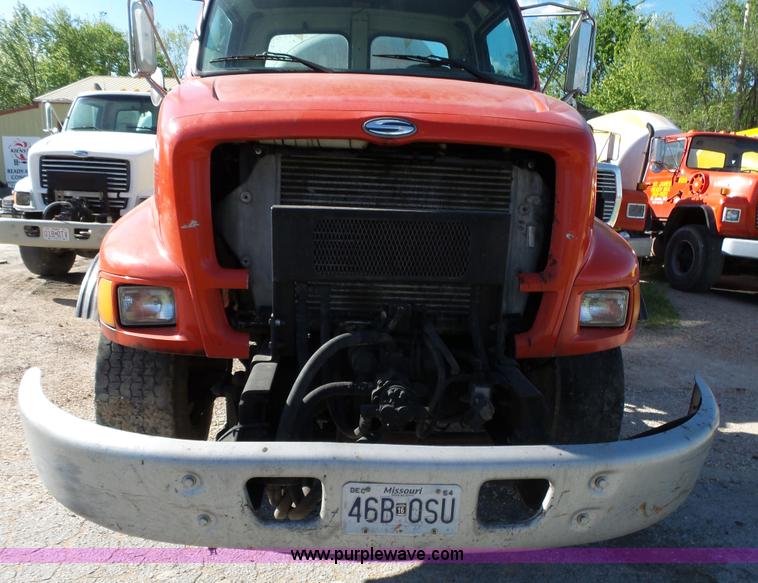 image for item L2018 2000 Sterling L8513 mixer truck