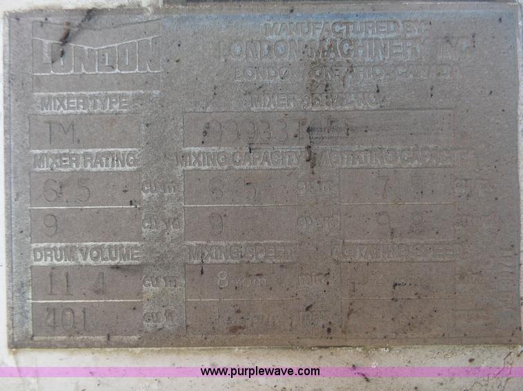 image for item L2018 2000 Sterling L8513 mixer truck