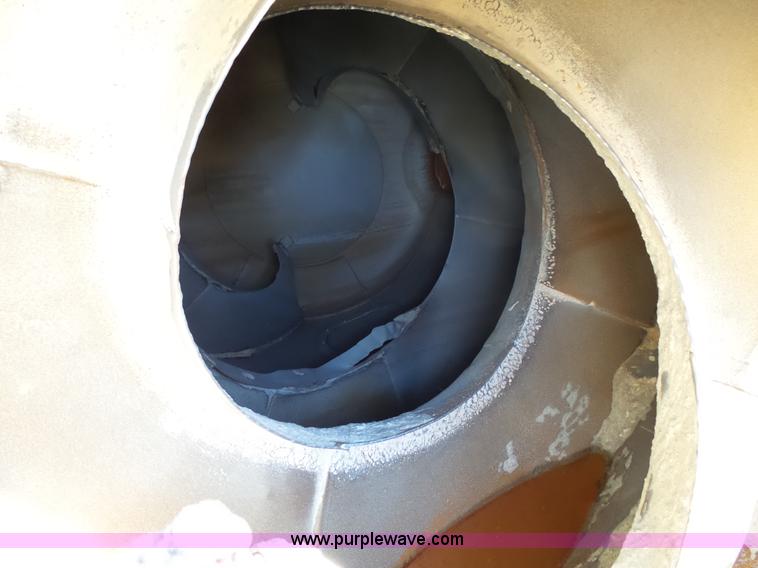 image for item L2018 2000 Sterling L8513 mixer truck