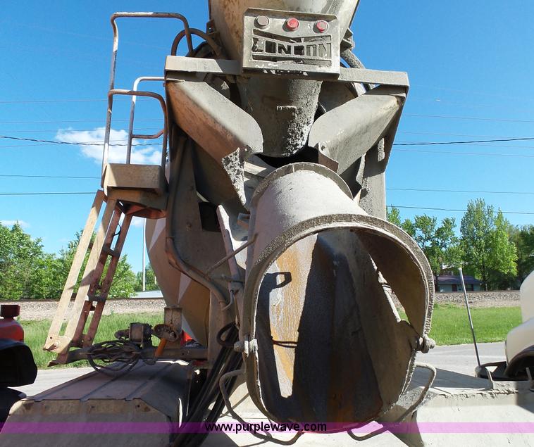 image for item L2018 2000 Sterling L8513 mixer truck