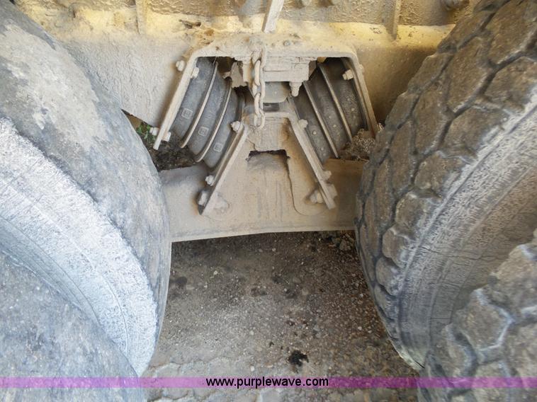 image for item L2018 2000 Sterling L8513 mixer truck