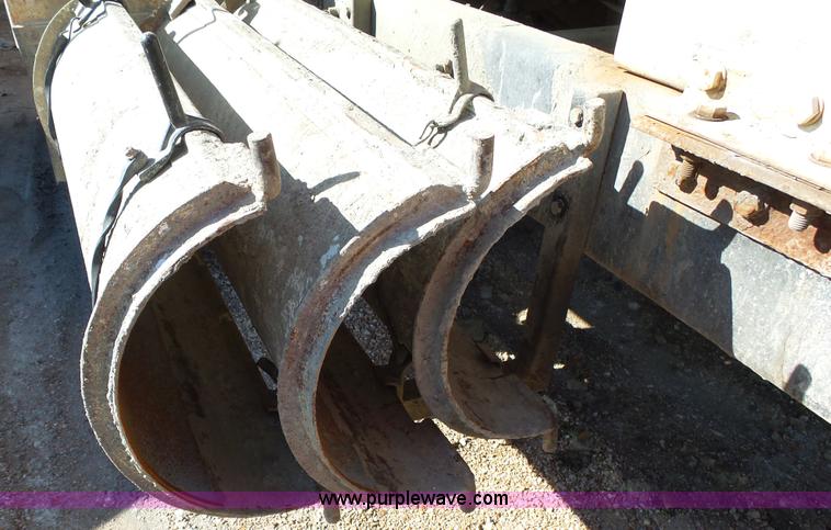 image for item L2018 2000 Sterling L8513 mixer truck