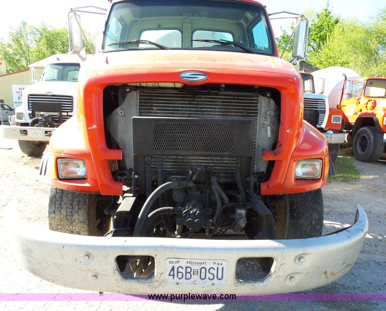 image for item L2018 2000 Sterling L8513 mixer truck
