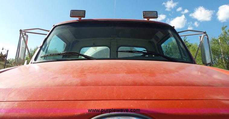 image for item L2018 2000 Sterling L8513 mixer truck