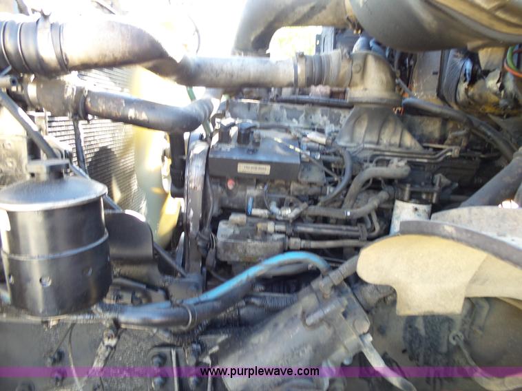 image for item L2018 2000 Sterling L8513 mixer truck