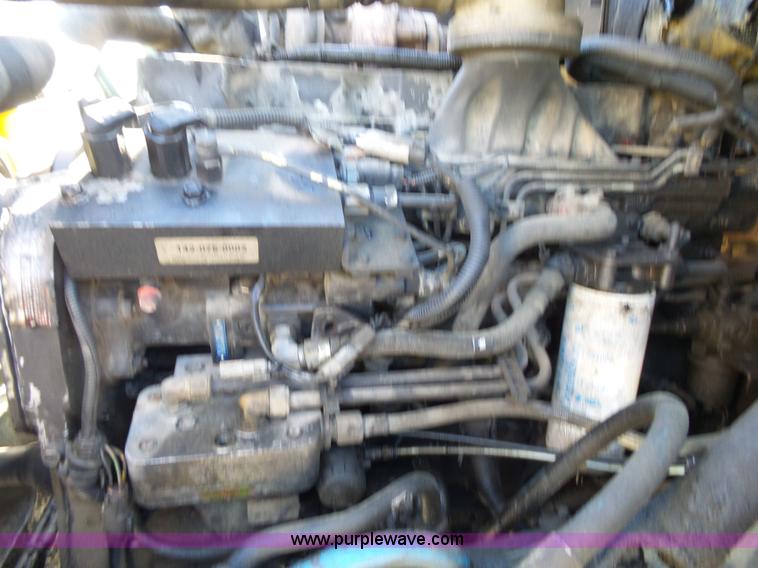 image for item L2018 2000 Sterling L8513 mixer truck