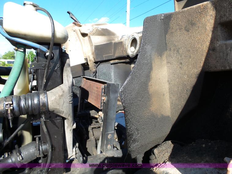 image for item L2018 2000 Sterling L8513 mixer truck