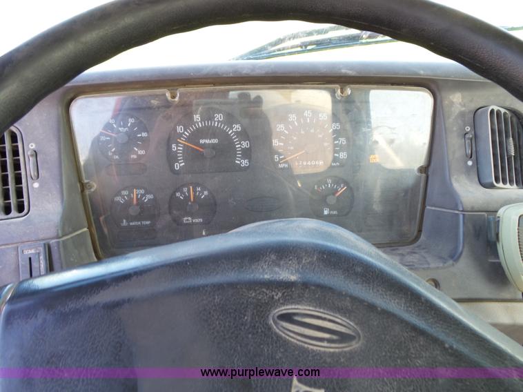 image for item L2018 2000 Sterling L8513 mixer truck