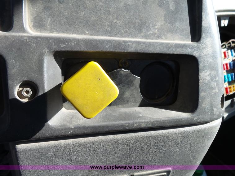 image for item L2018 2000 Sterling L8513 mixer truck