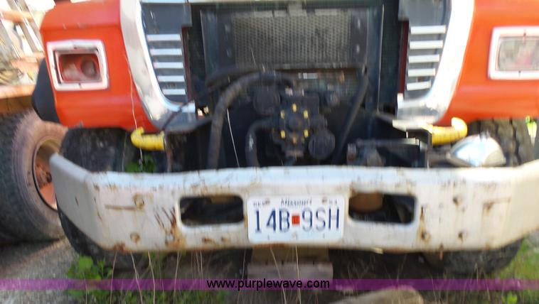 image for item L2019 1989 Ford LT8000 mixer truck