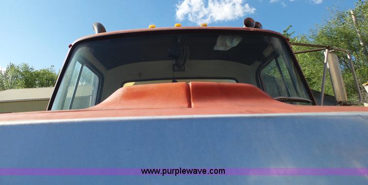 image for item L2019 1989 Ford LT8000 mixer truck