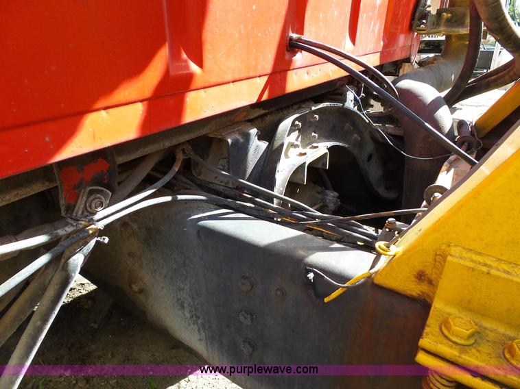 image for item L2019 1989 Ford LT8000 mixer truck