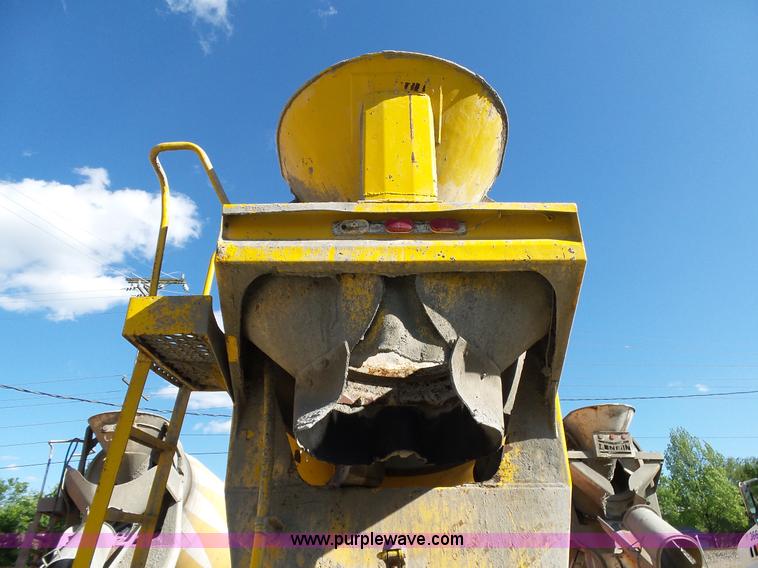 image for item L2019 1989 Ford LT8000 mixer truck