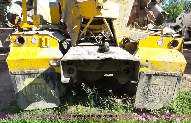 image for item L2019 1989 Ford LT8000 mixer truck