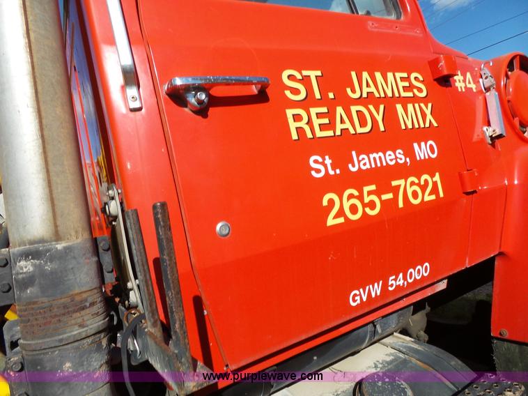 image for item L2019 1989 Ford LT8000 mixer truck