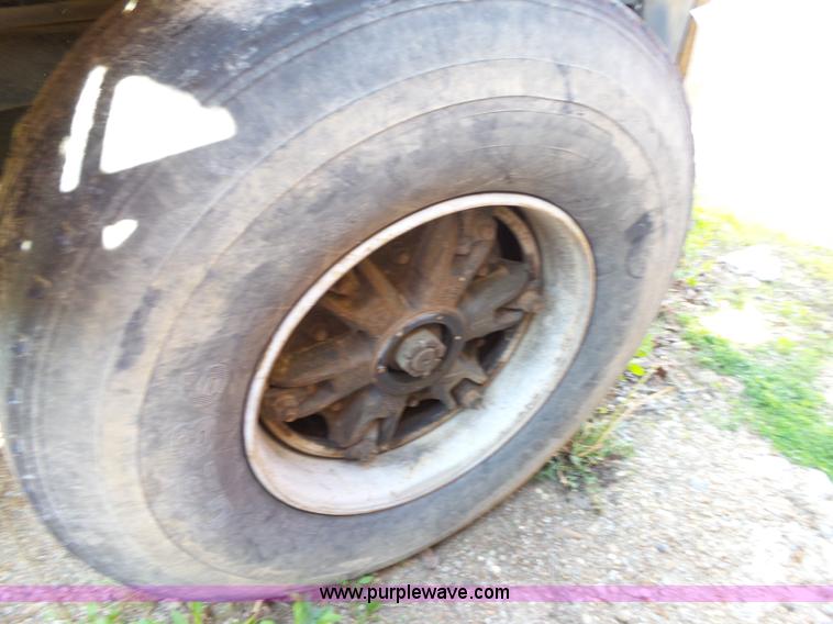 image for item L2019 1989 Ford LT8000 mixer truck