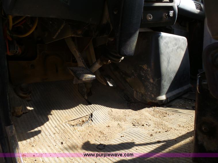 image for item L2019 1989 Ford LT8000 mixer truck