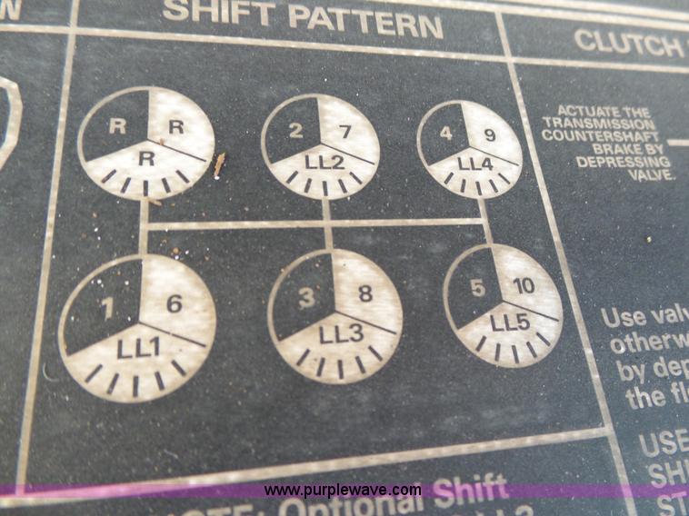 image for item L2019 1989 Ford LT8000 mixer truck