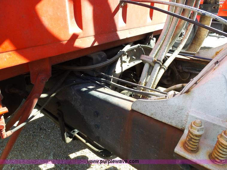 image for item L2020 1995 Ford LT9000 mixer truck