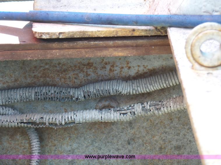 image for item L2020 1995 Ford LT9000 mixer truck